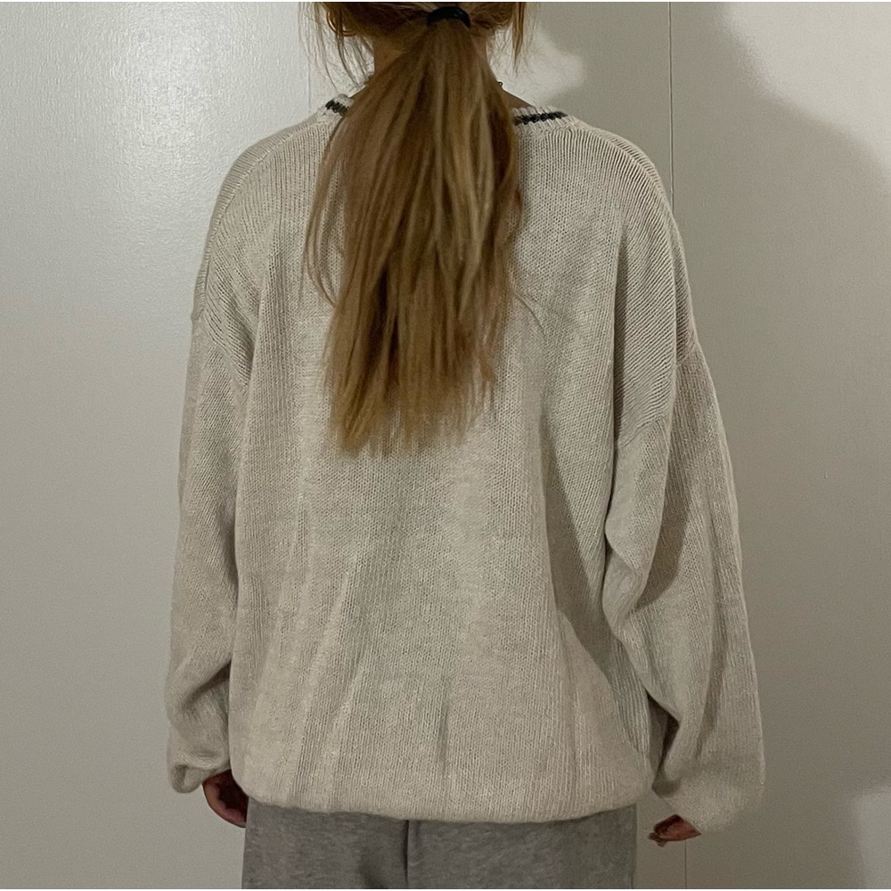 Vintage White Sweater - Picture 4 of 6